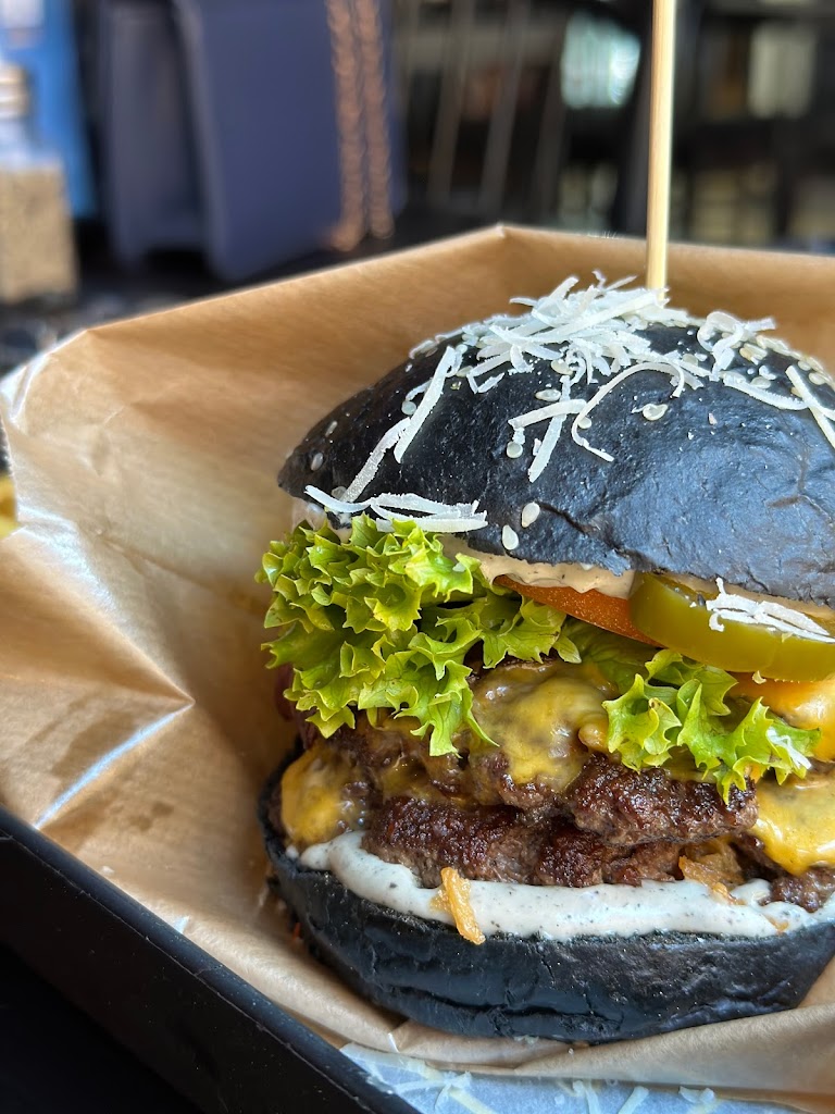 galaxy-burgers-3.jpeg