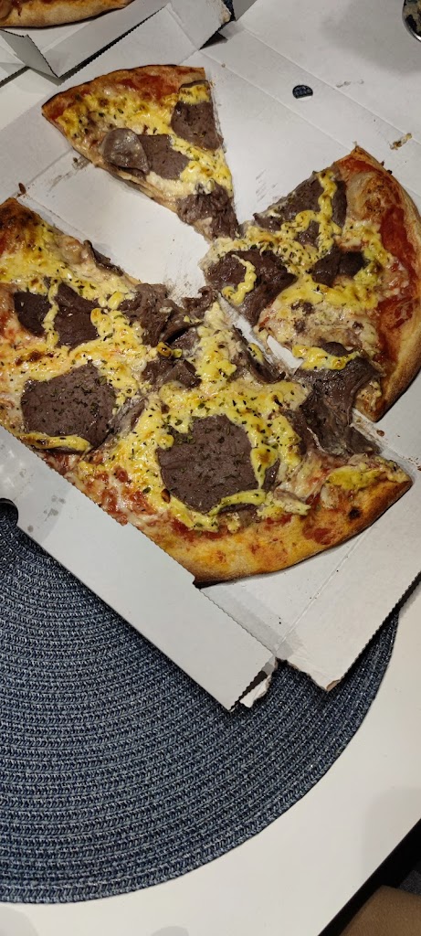 husie-pizzeria-12.jpeg