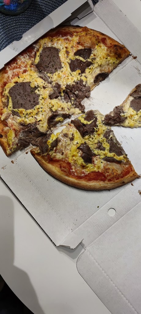 husie-pizzeria-5.jpeg