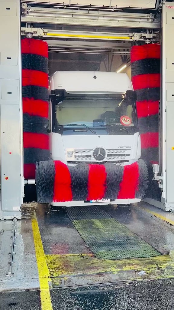 ips-malmo-ab-trailer-workshop-truck-trailer-wash-truck-trailer-tires-3.jpeg