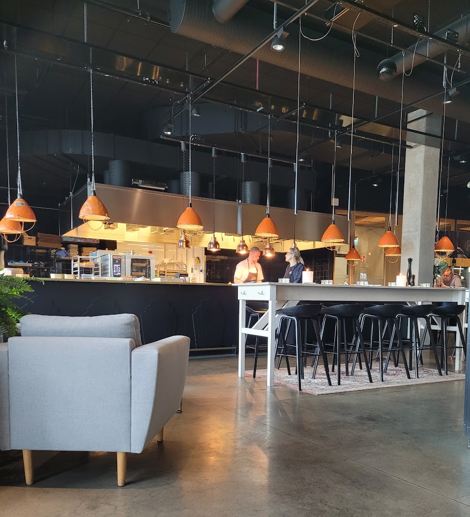 lokal-17-pembert-company-1.jpeg