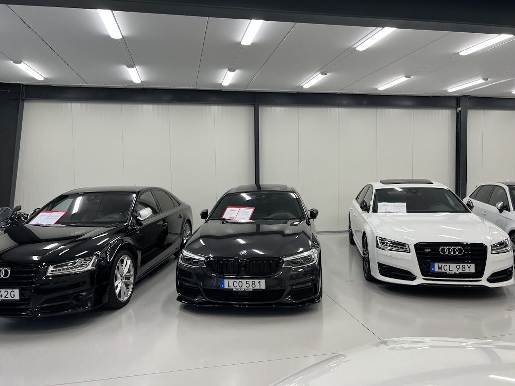 majkam-cars-outlet-7.jpeg
