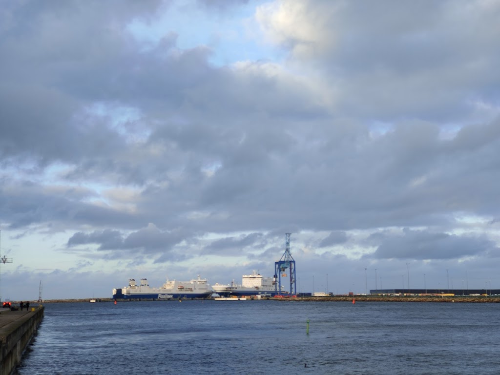malmo-harbour-lookout-0.jpeg