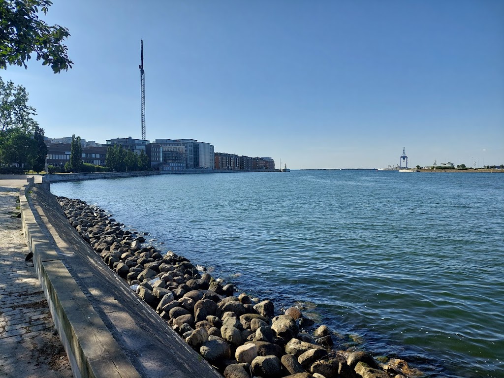malmo-harbour-lookout-10.jpeg