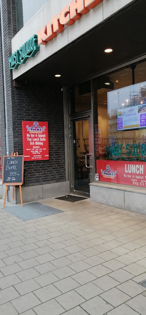 mast-square-cafe-bistro-12.jpeg