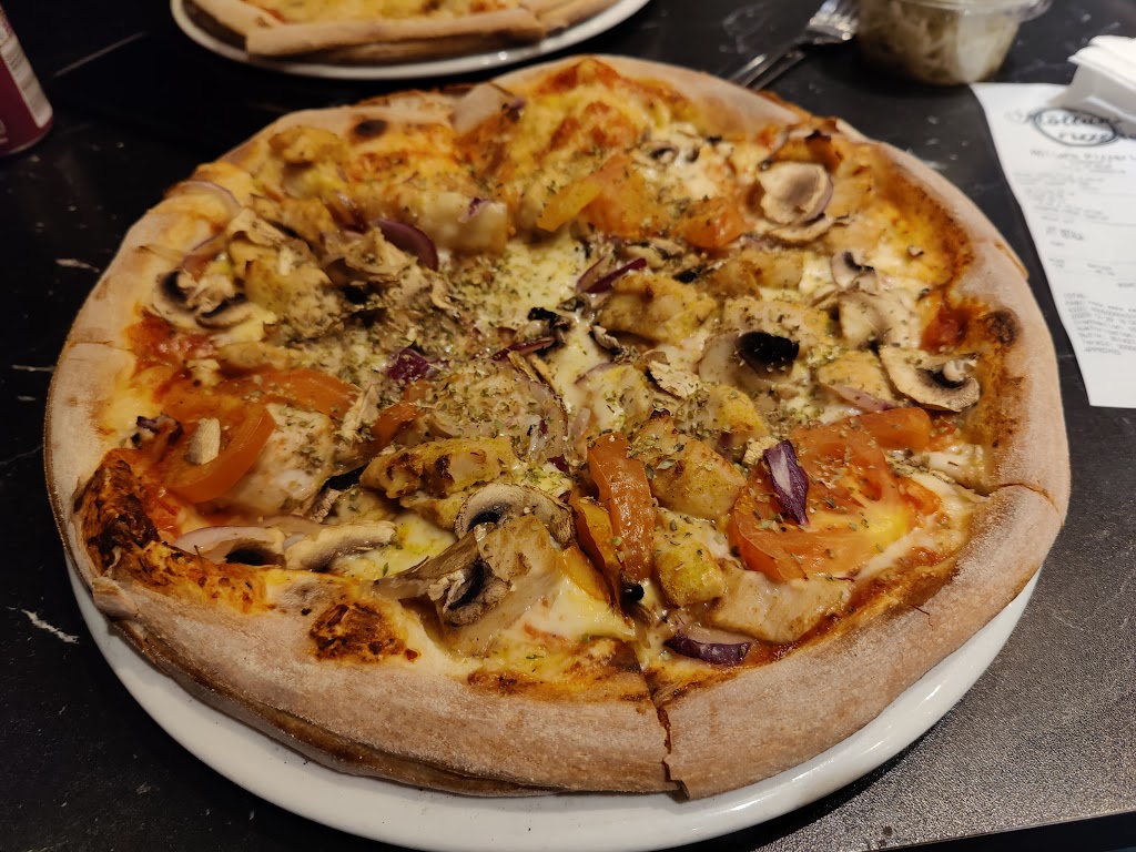mollans-pizzeria-1.jpeg