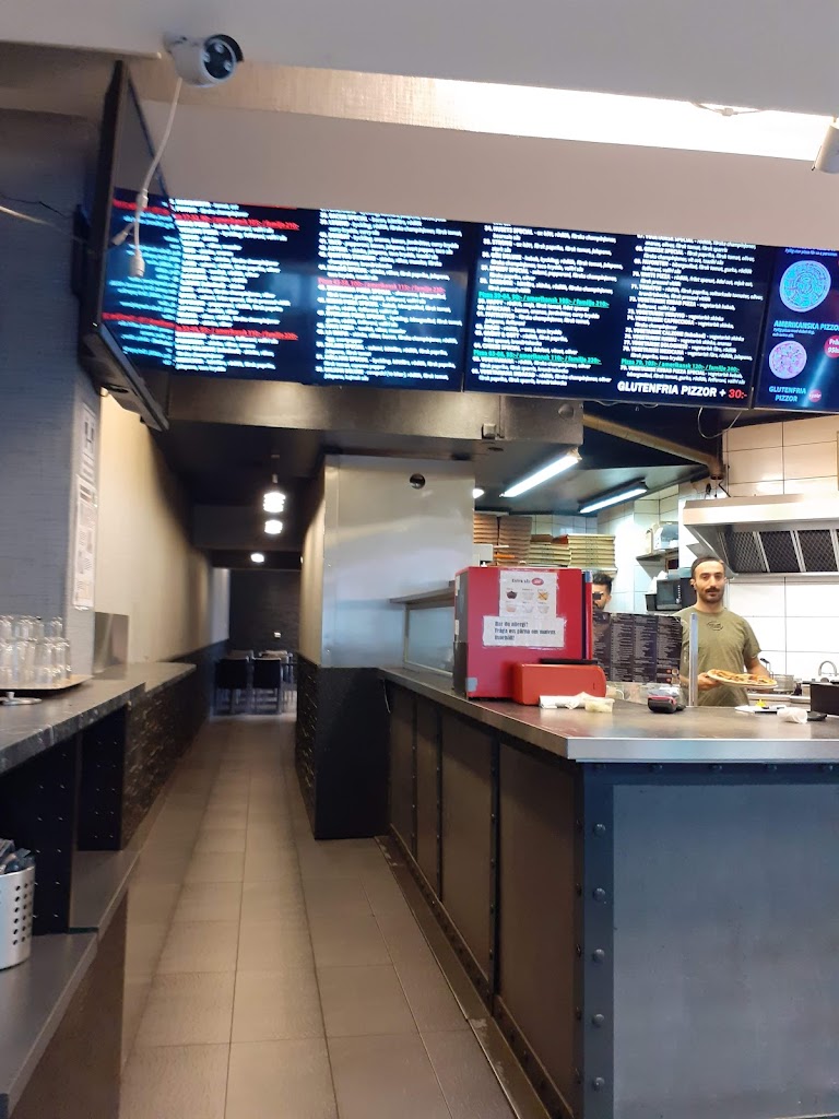 mollans-pizzeria-4.jpeg
