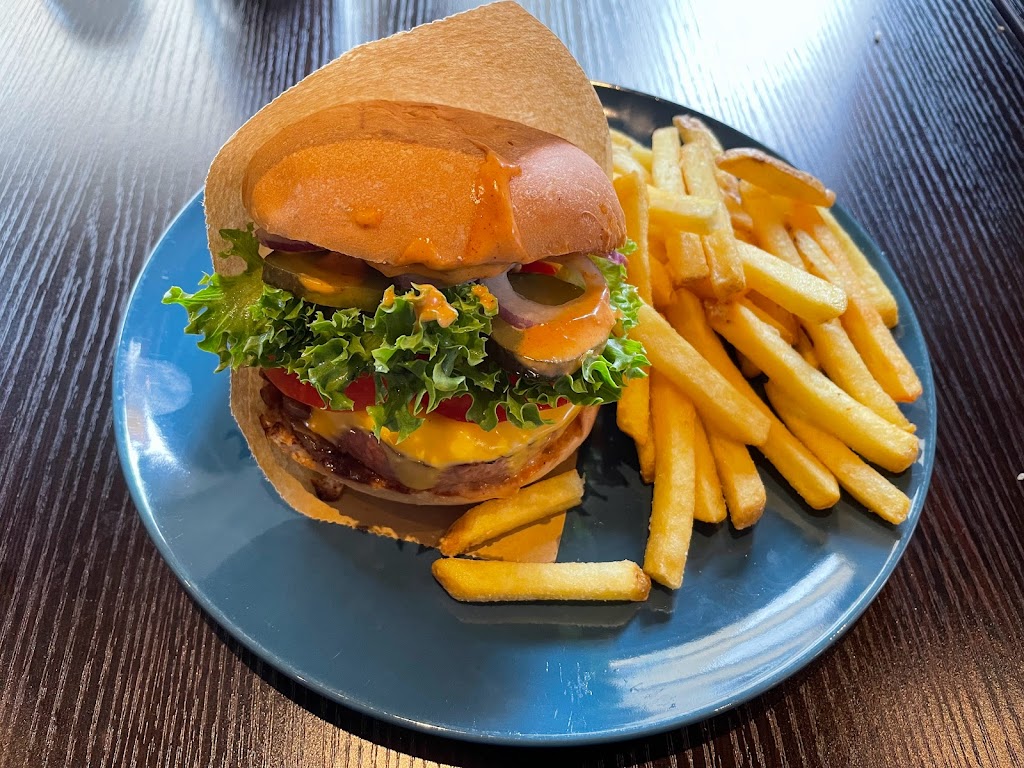 munchies-burgers-1.jpeg