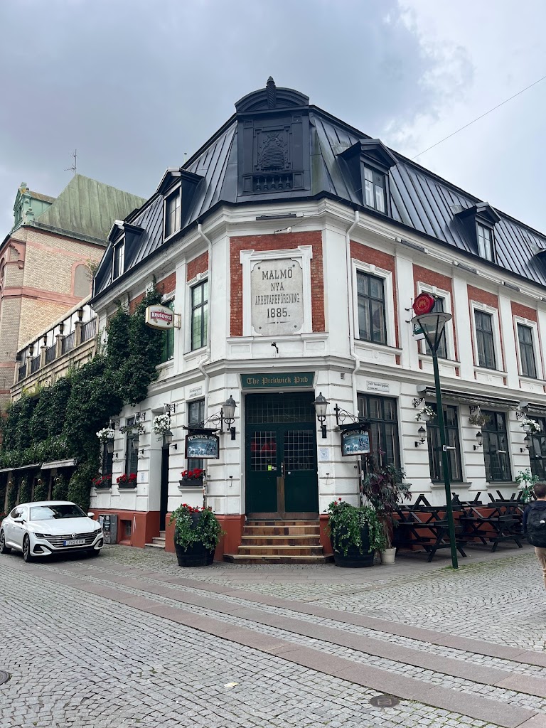 pickwick-pub-5.jpeg
