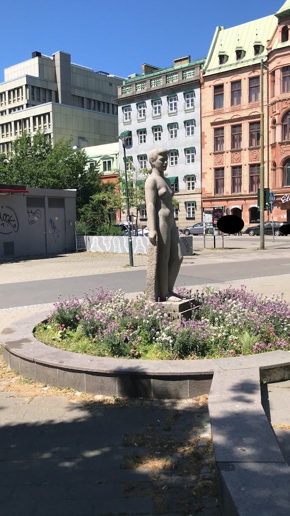 raoul-wallenbergs-park-0.jpeg