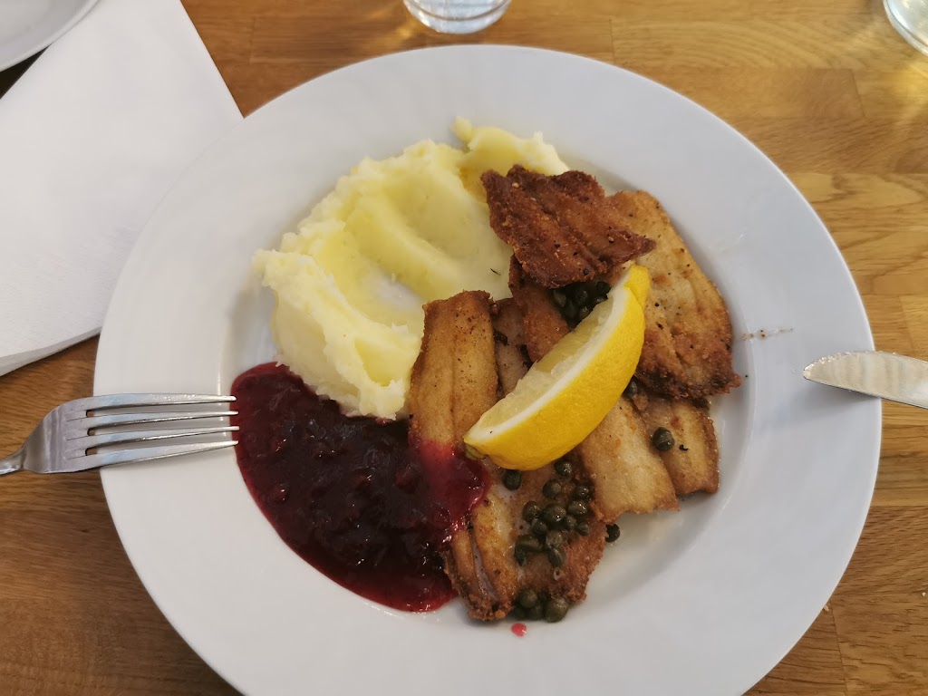 roda-oliven-restaurang-ab-0.jpeg
