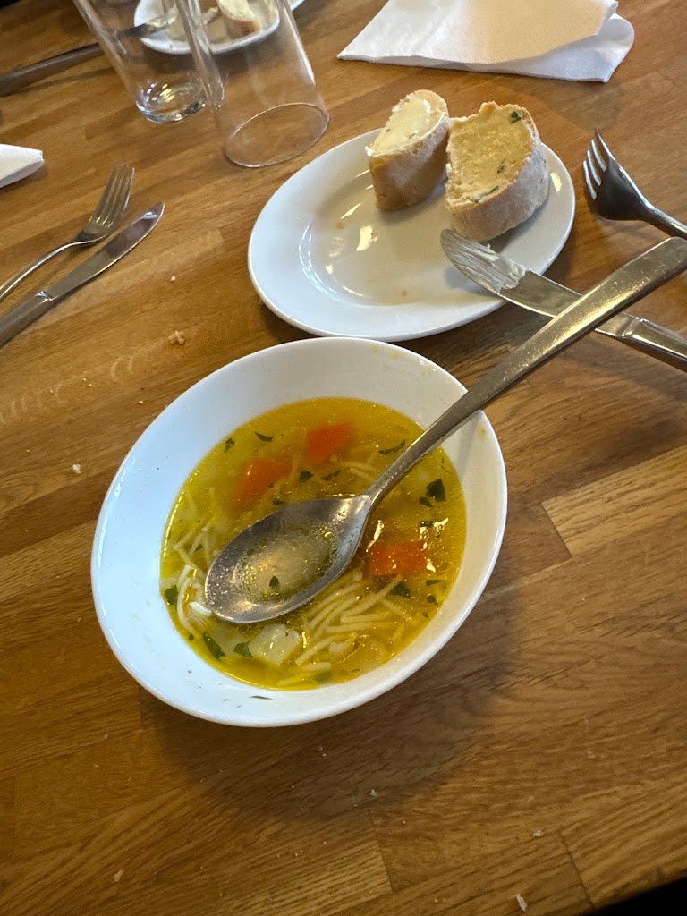 roda-oliven-restaurang-ab-4.jpeg