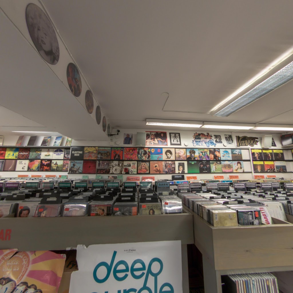 skivesset-records-7.jpeg