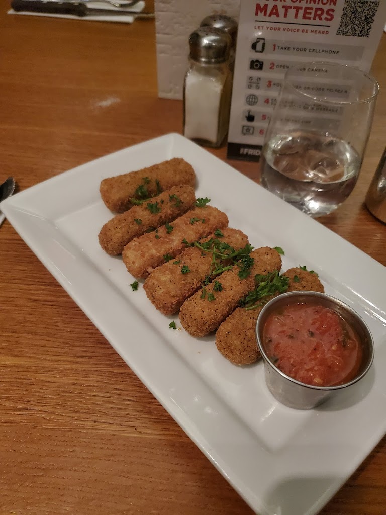 t-g-i-fridays-16.jpeg