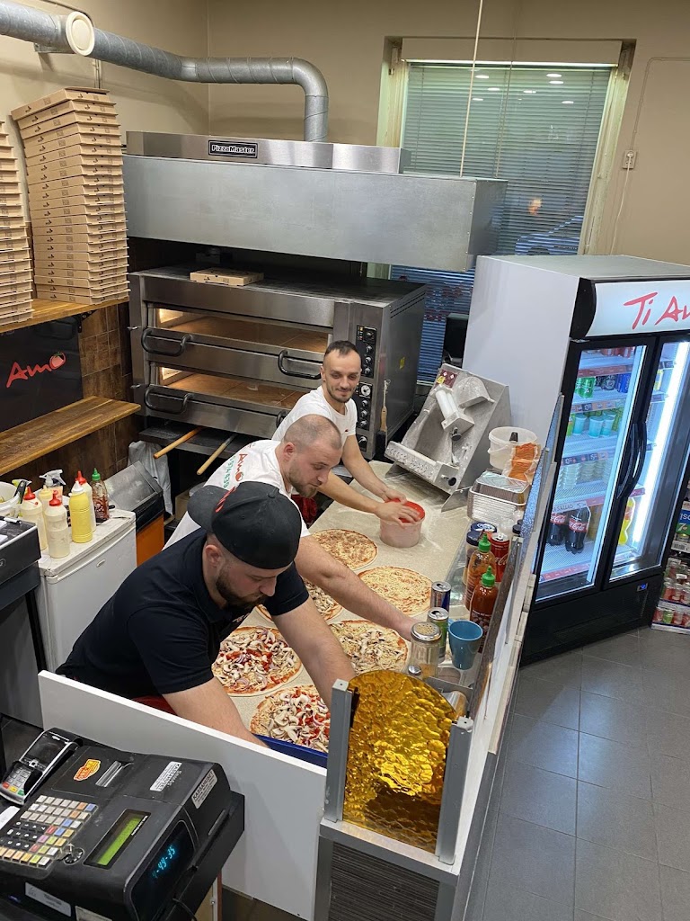 ti-amo-pizzeria-12.jpeg