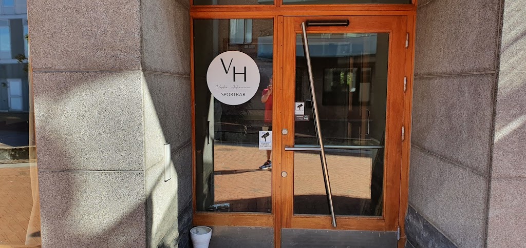 vastra-hamnen-sportbar-4.jpeg