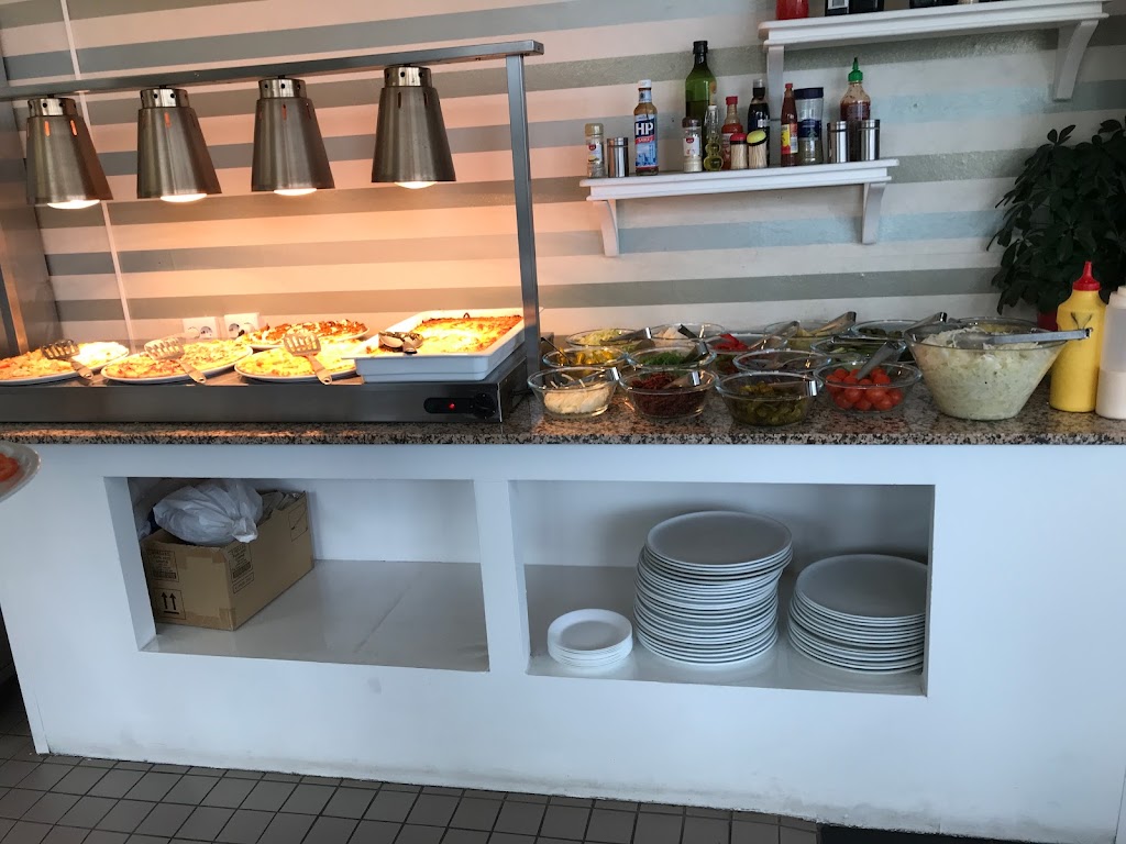 vastra-hamnens-pizzeria-3.jpeg