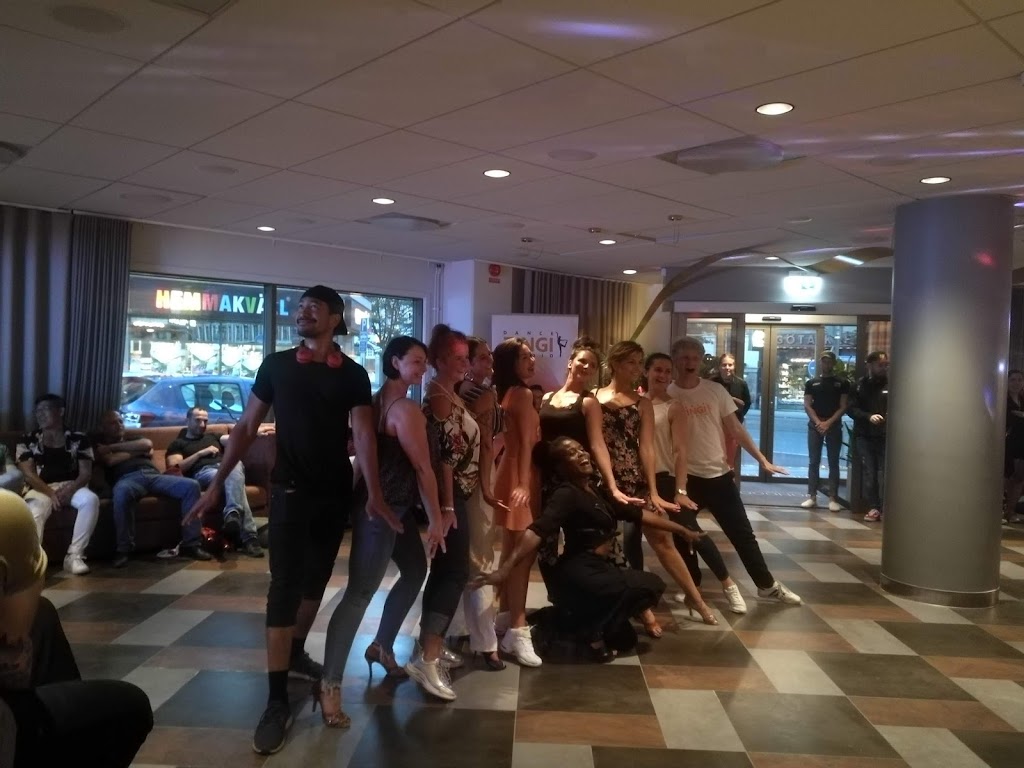 zingi-dance-studio-1.jpeg