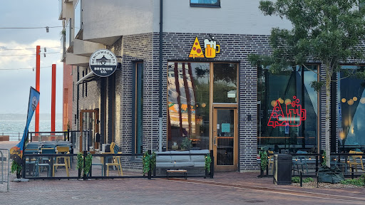 Benchwarmers Taproom Oceanhamnen