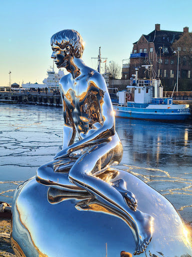 Han Statue
