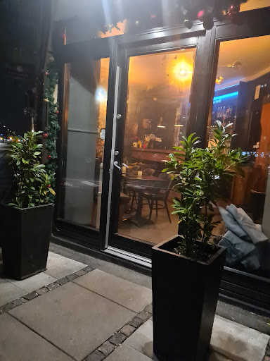 Café Nanis - The Coffee Club