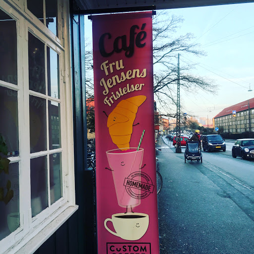 Fru Jensens Fristelser (Lady Jensen's Temptations)