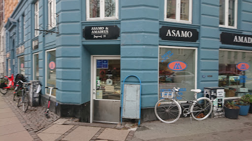 Asamo &amp; Amadeus