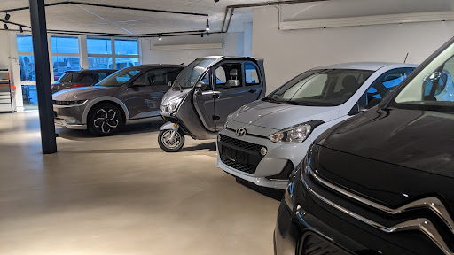 Auto Mobil