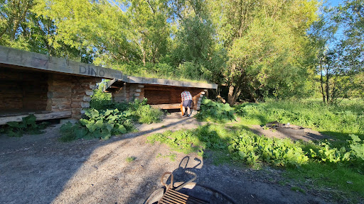 Bålhytte og shelter