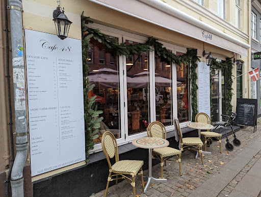 Cafe 48