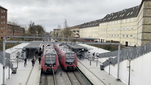 Ålholm Station