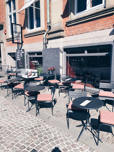 Matrikel1 Bar &amp; Café