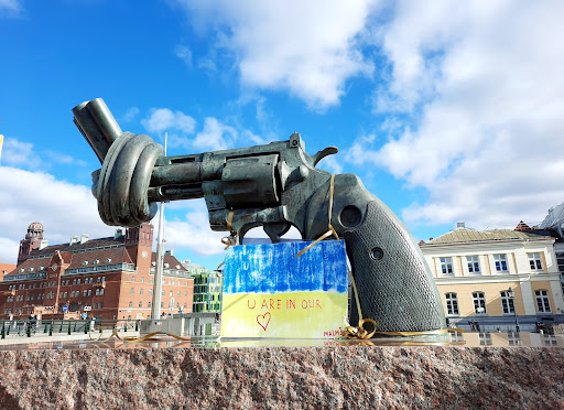 The Knotted Gun / Non Violence