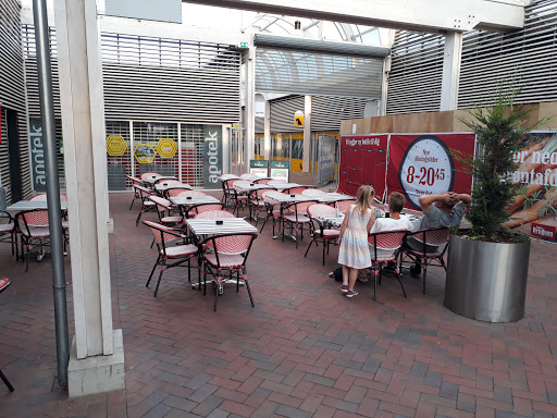 Dianas Café &amp; Pizzeria
