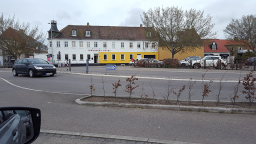 JERNBANEHOTELLET HOLBÆK