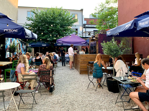 L'enoteca gårdsservering