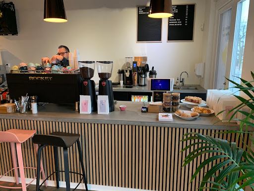Yellow Bird Coffee - Risteri og kaffebar på Amager