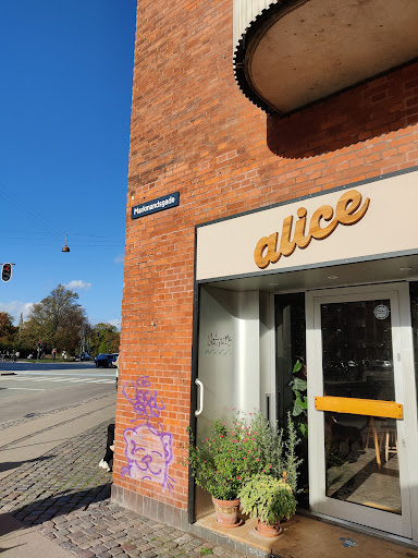 Alice Ice Cream &amp; Coffee