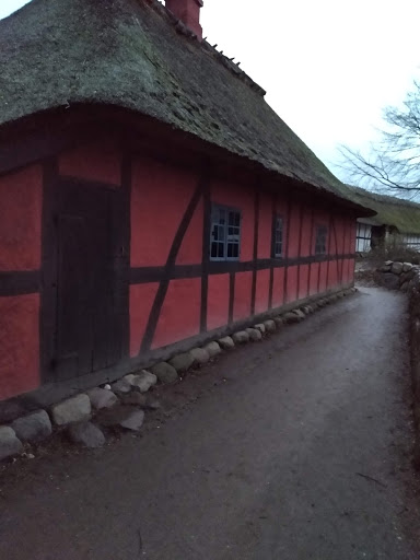 Frilandsmusets Udendørs bænke til medbragt mad