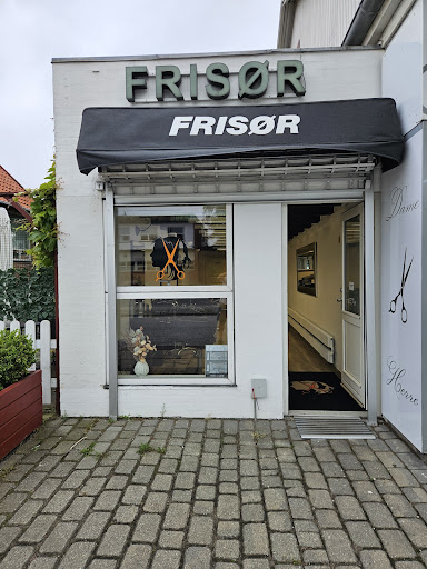 Salon Gentelmen v/Faroogh Navasser