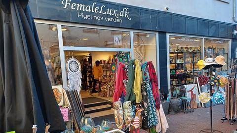 Femalelux - Pigernes Verden
